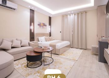 استديو بتصميم انيق ودخول ذاتي
