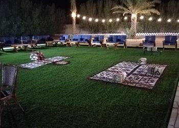 مزرعة بمناظر خلابة وجلسة خارجية 