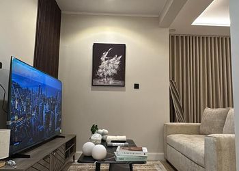 استديو بسرير ماستر وجلسة جانبية 