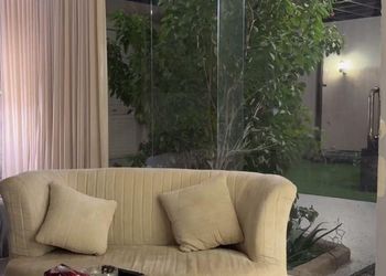 دور أرضي بفناء ومدخل سيارة 