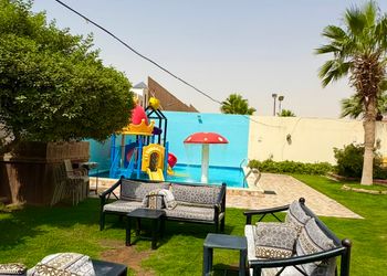 شاليه بجلسه مطله على الحديقه 