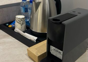 استديو بسرير ماستر وجلسة جانبية 
