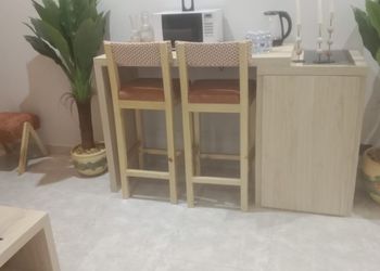 شقة بغرفة معيشة وغرفة نوم 