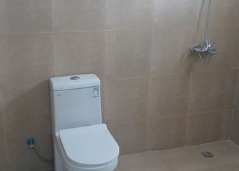 شاليه بمسطح اخضر وجلسة خارجية 