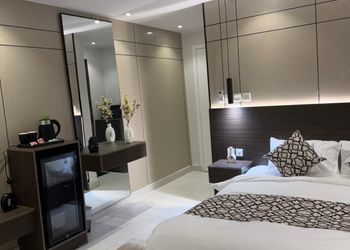 استديو بسرير ماستر وأثاث مريح 