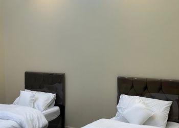 شقة بغرفتين نوم وصالة 