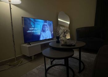 استديو بسرير ماستر وجلسة جانبية 