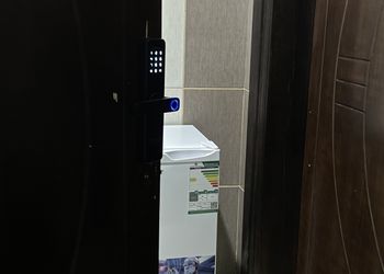استديو بسرير ماستر وجلسة 