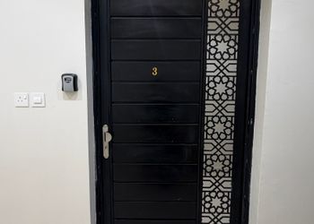 شقة بغرفة معيشة وغرفتين نوم 