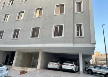 استديو بأثاث مريح وبسيط 