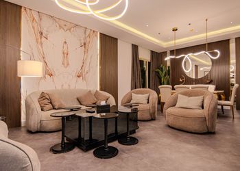 شقة فاخرة في برج سكني - مطلة