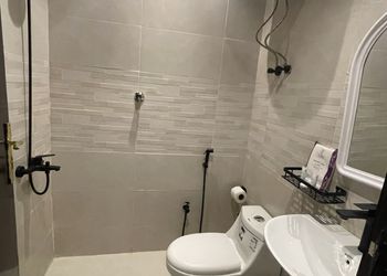 استديو بسرير ماستر وجلسة جانبية