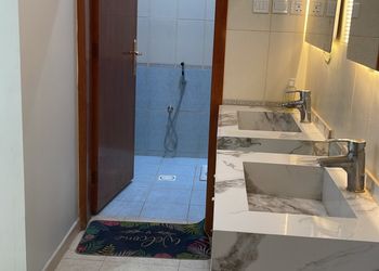 غرفة سرير ماستر بدورة مياة