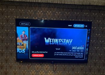 شقة بغرفة معيشة وغرفتين نوم 