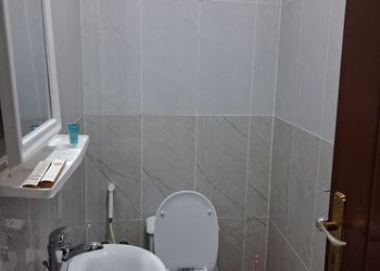 استديو هادئ بسرير ماستر 