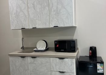 شقة بغرفة معيشة وغرفة نوم 