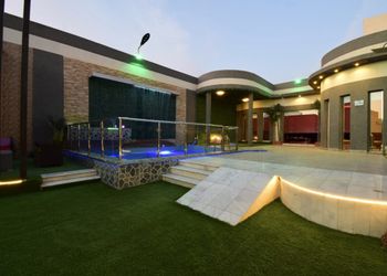 شاليه بركن شواء ,موقد حطب,ستيج مضيئ