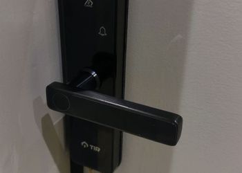استديو بسرير ماستر