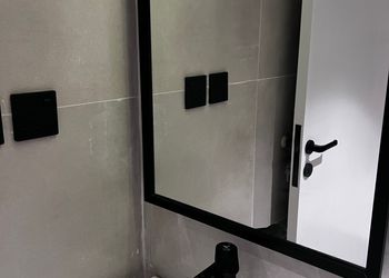 شقة بغرفة معيشة وغرفة نوم 