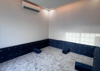 شاليه بألعاب مائية وجلسة 