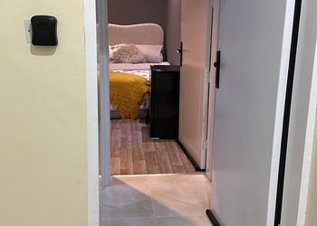 استديو انيق بدخول ذاتي