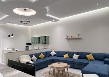 شاليه بمسطح اخضر