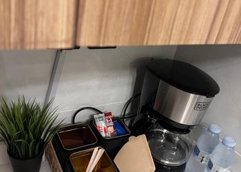 شقة بغرفة معيشة وغرفتين نوم 