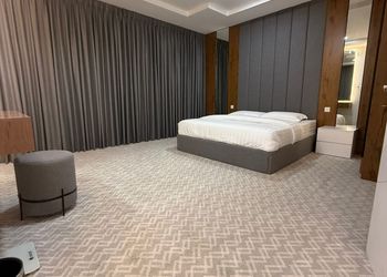 استديو بسرير ماستر وأثاث مريح 