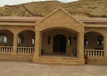 استراحة بصالة واسعة وأجواء ممتعة