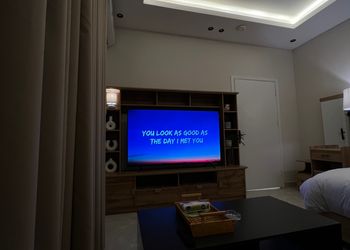 استديو بسرير ماستر