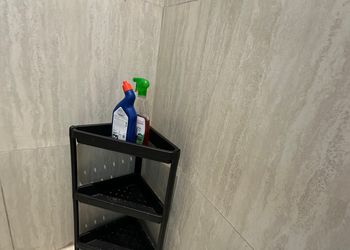 شقة بغرفة نوم ومعيشة بسريرين