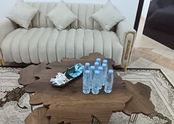 شقة بصالة وغرف نوم