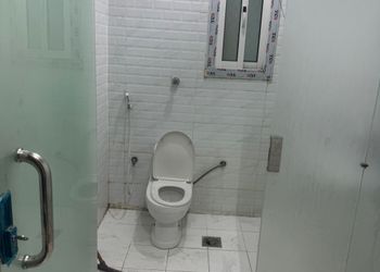 استديو بسرير ماستر وجلسة جانبية 