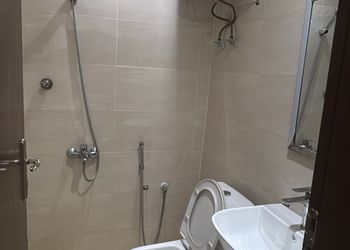 شقة بغرفة معيشة وغرفة نوم 