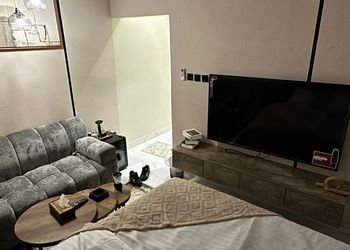 استديو بسرير ماستر