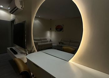 استديو هادئ بدخول ذاتي 