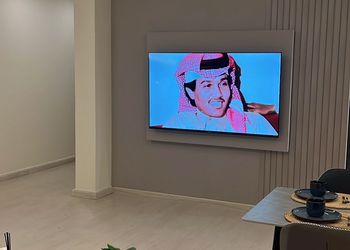 شقة بغرفة جلوس وغرفتين نوم 