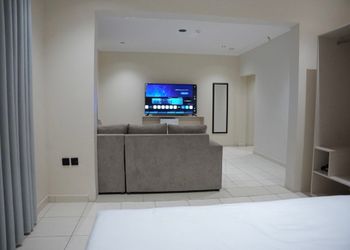 استديو هادئ بسرير ماستر 