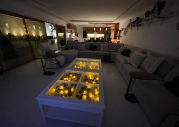 شاليه بمسبح خارجي وأجواء ممتعة 