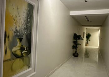 استديو بأثاث مريح وبسيط 