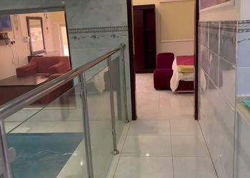 شقة بغرفة نوم ومسبح داخلي 