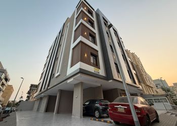 شقة بغرفة معيشة وغرفتين نوم 