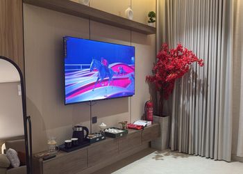 استديو بسرير ماستر وأثاث مريح 