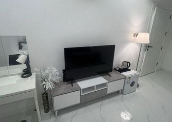 استديو بسرير ماستر 