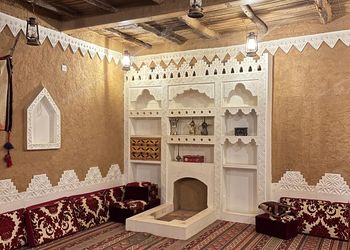 منتجع بمسبح ومسطح اخضر