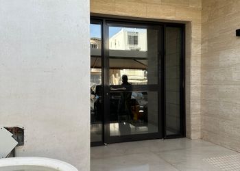 شقة بصالة انيقة وغرفتين نوم