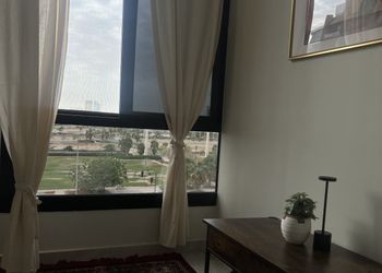 استديو بسرير ماستر 