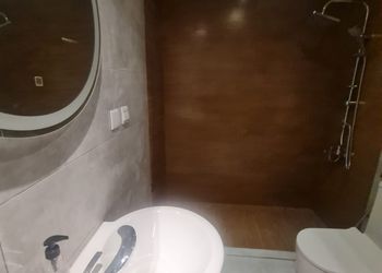 شقة بثلاث غرف نوم وصالة 