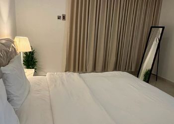 شقه بغرفه نوم ماستر  ودوره مياه