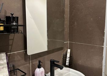 استديو بدخول ذاتي وسرير مريح